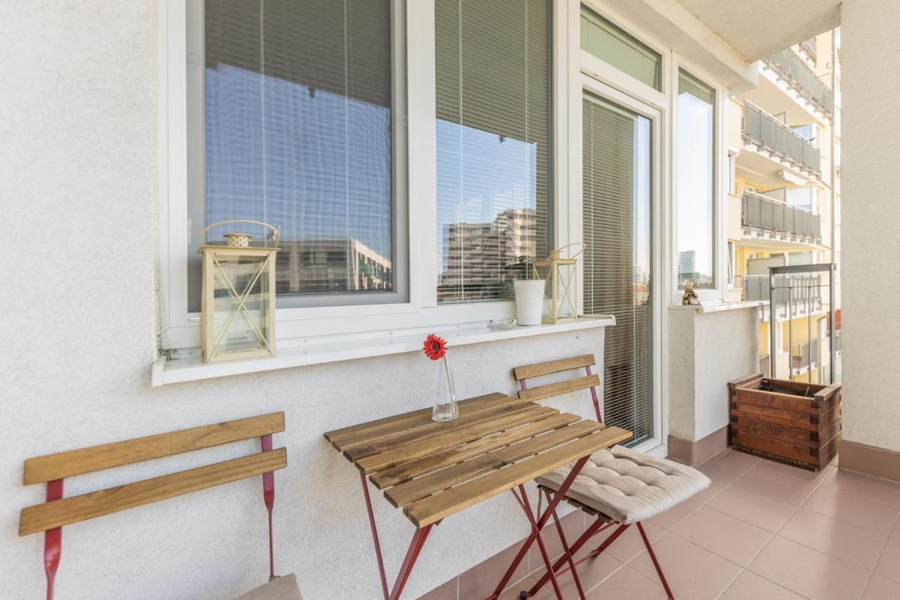 Apartman V Aleji Bratislava Exteriör bild