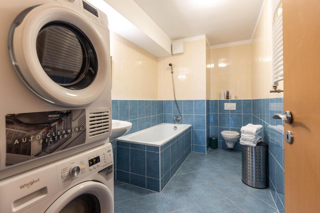 Apartman V Aleji Bratislava Exteriör bild